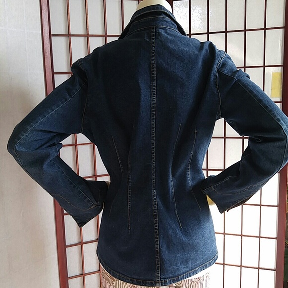 Jacket - Picture 5 of 8